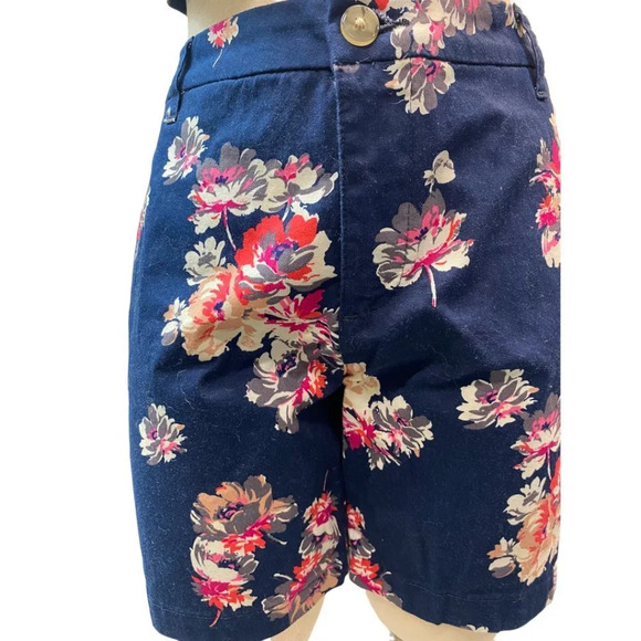 Riders by Lee Navy Blue Pink Floral Floral Shorts - Picture 2 of 6